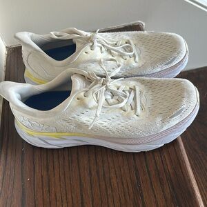 Hoka size 9.5  Great condition